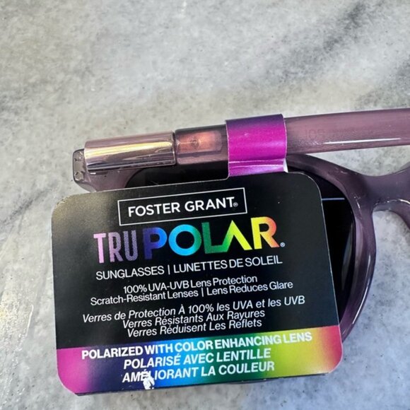 Foster Grant Purple Wayfarer Sunglasses. NWT - Picture 3 of 4